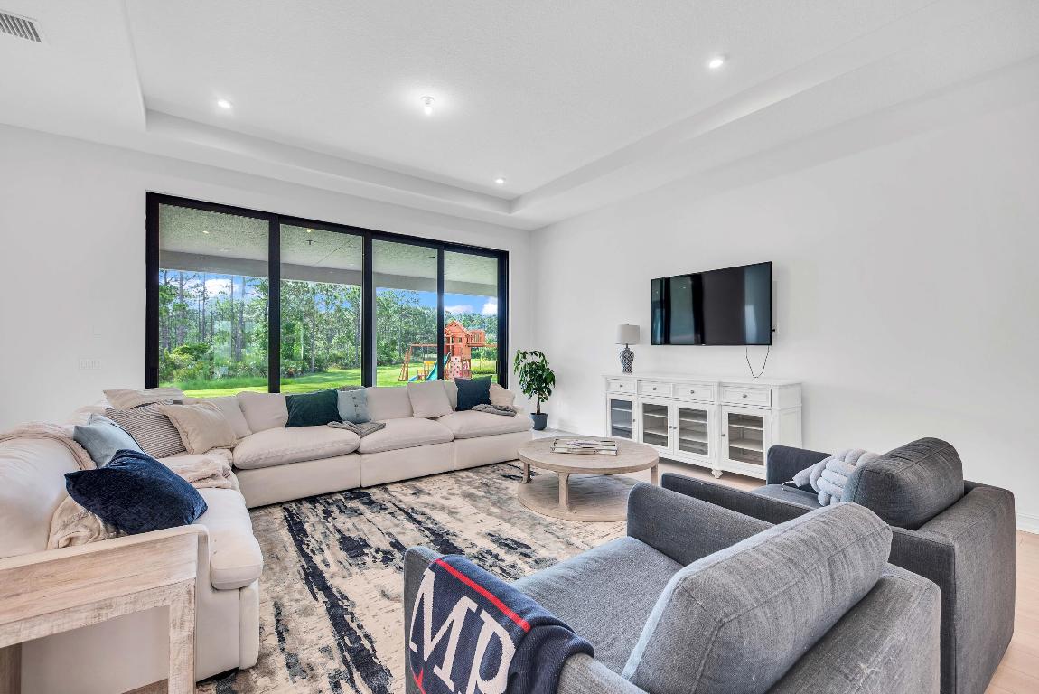 TUSCAWILLA (CANOPY CREEK) - Residential