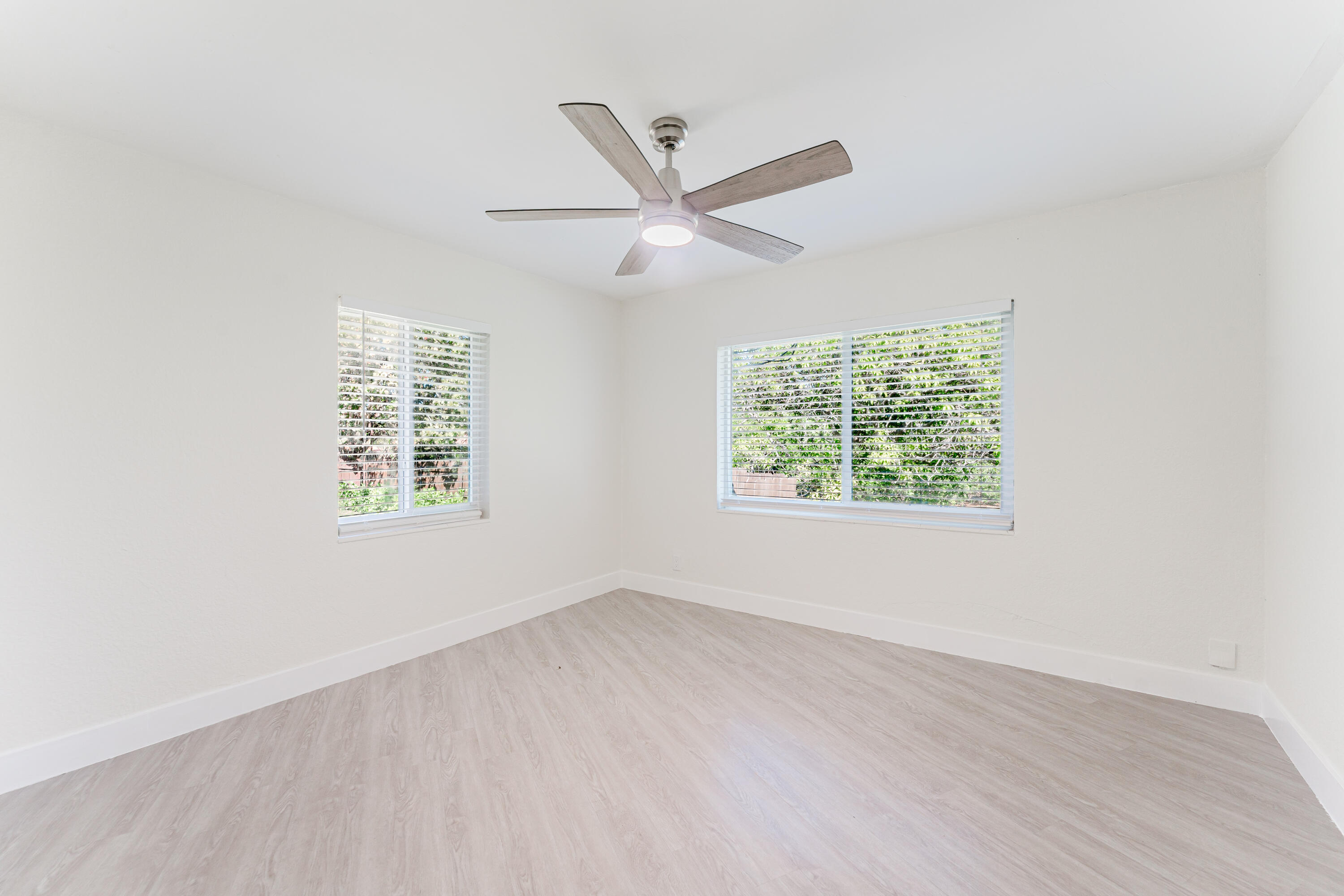 BOCA RATON HILLS SEC 3 - Residential Lease