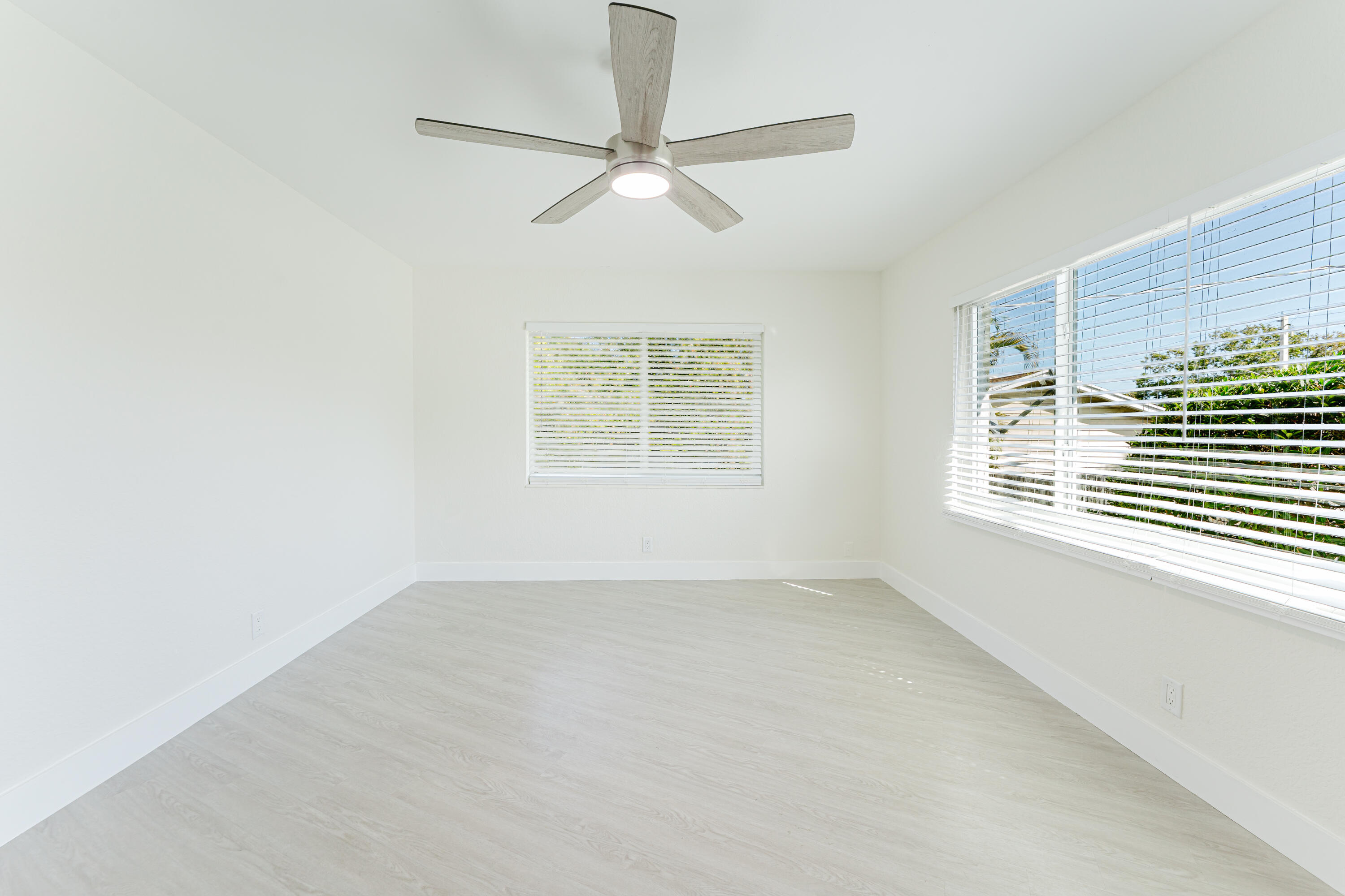 BOCA RATON HILLS SEC 3 - Residential Lease