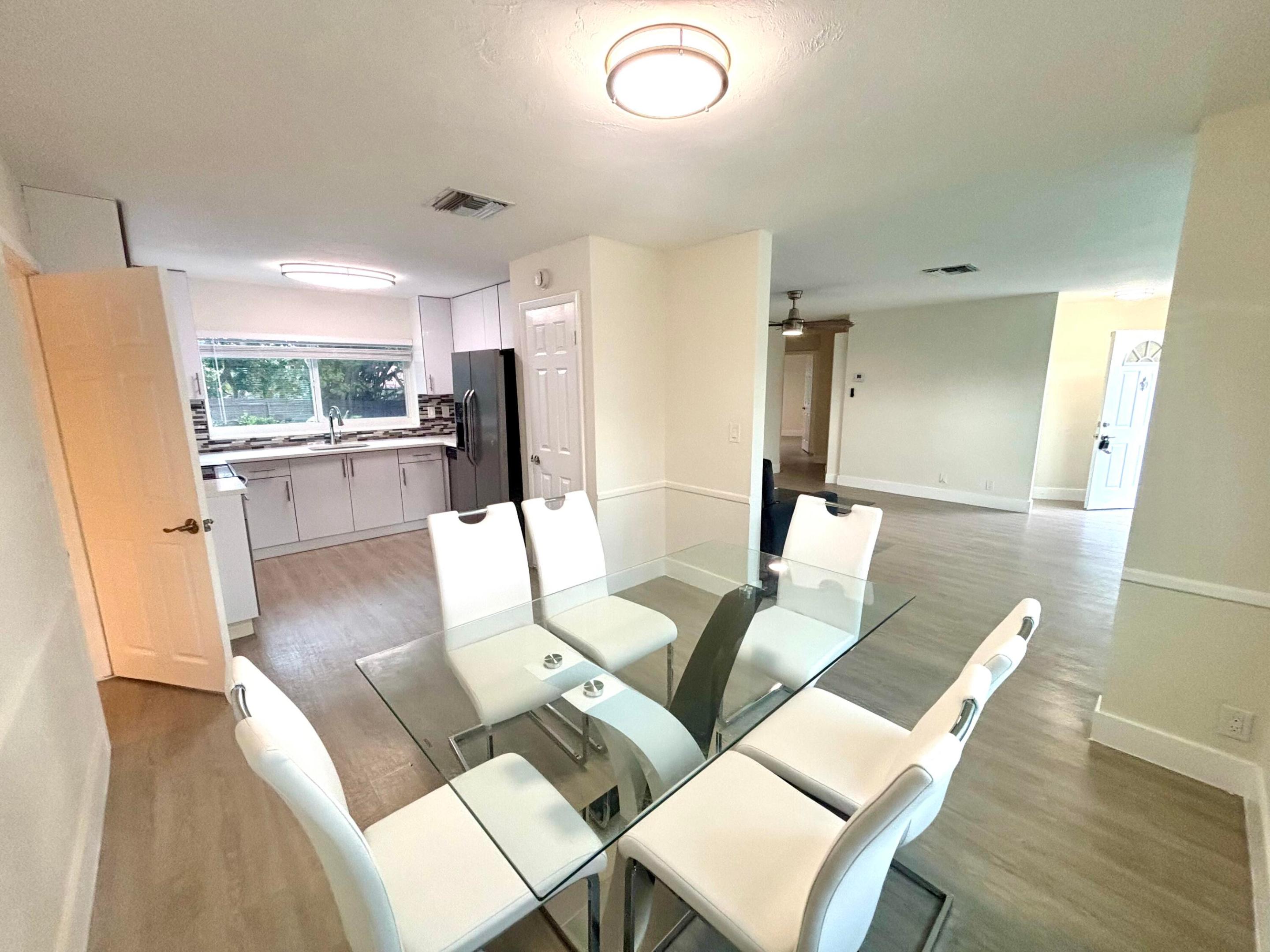 BOCA RATON HILLS SEC 3 - Residential Lease