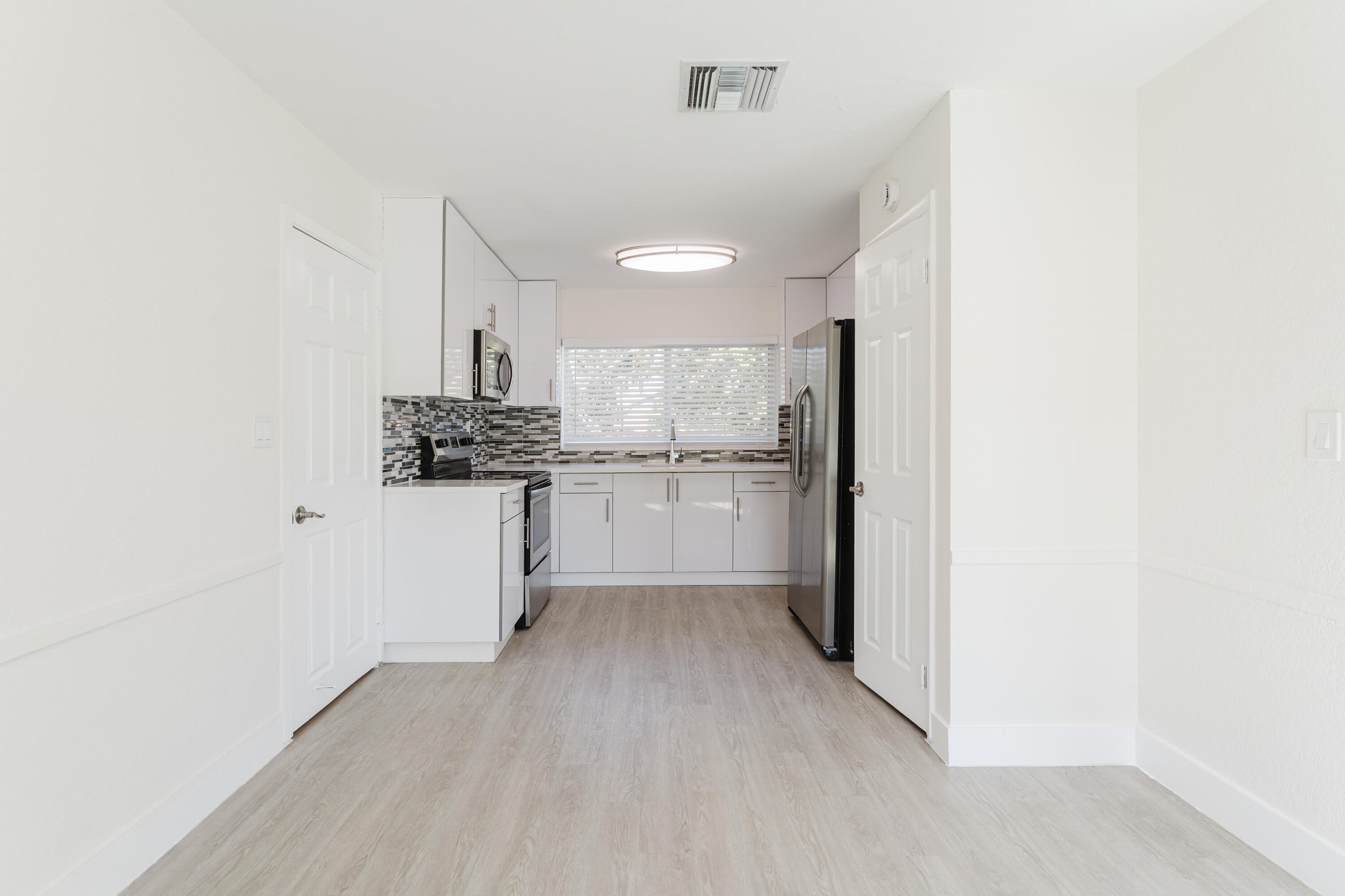 BOCA RATON HILLS SEC 3 - Residential Lease