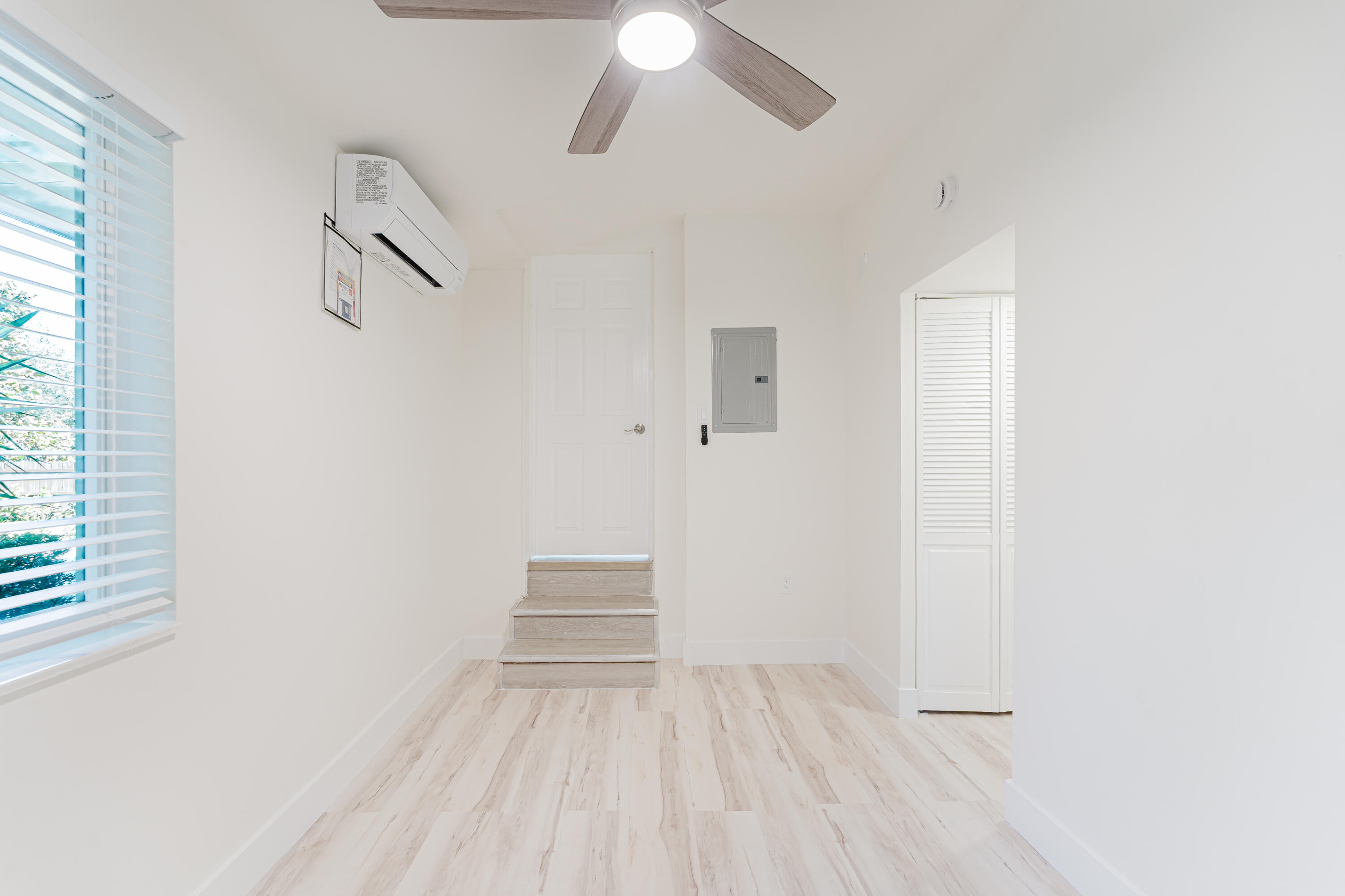 BOCA RATON HILLS SEC 3 - Residential Lease