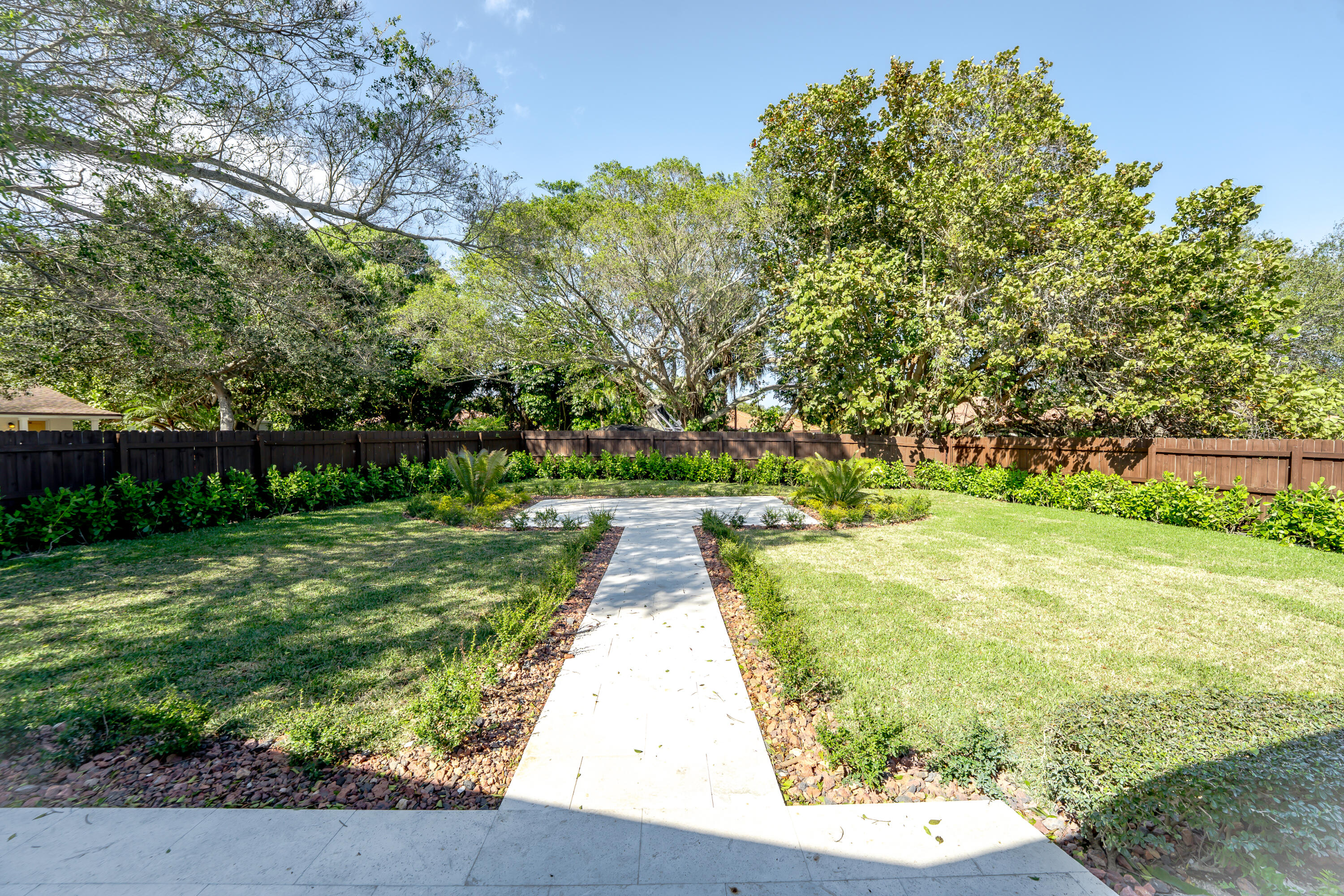 BOCA RATON HILLS SEC 3 - Residential Lease