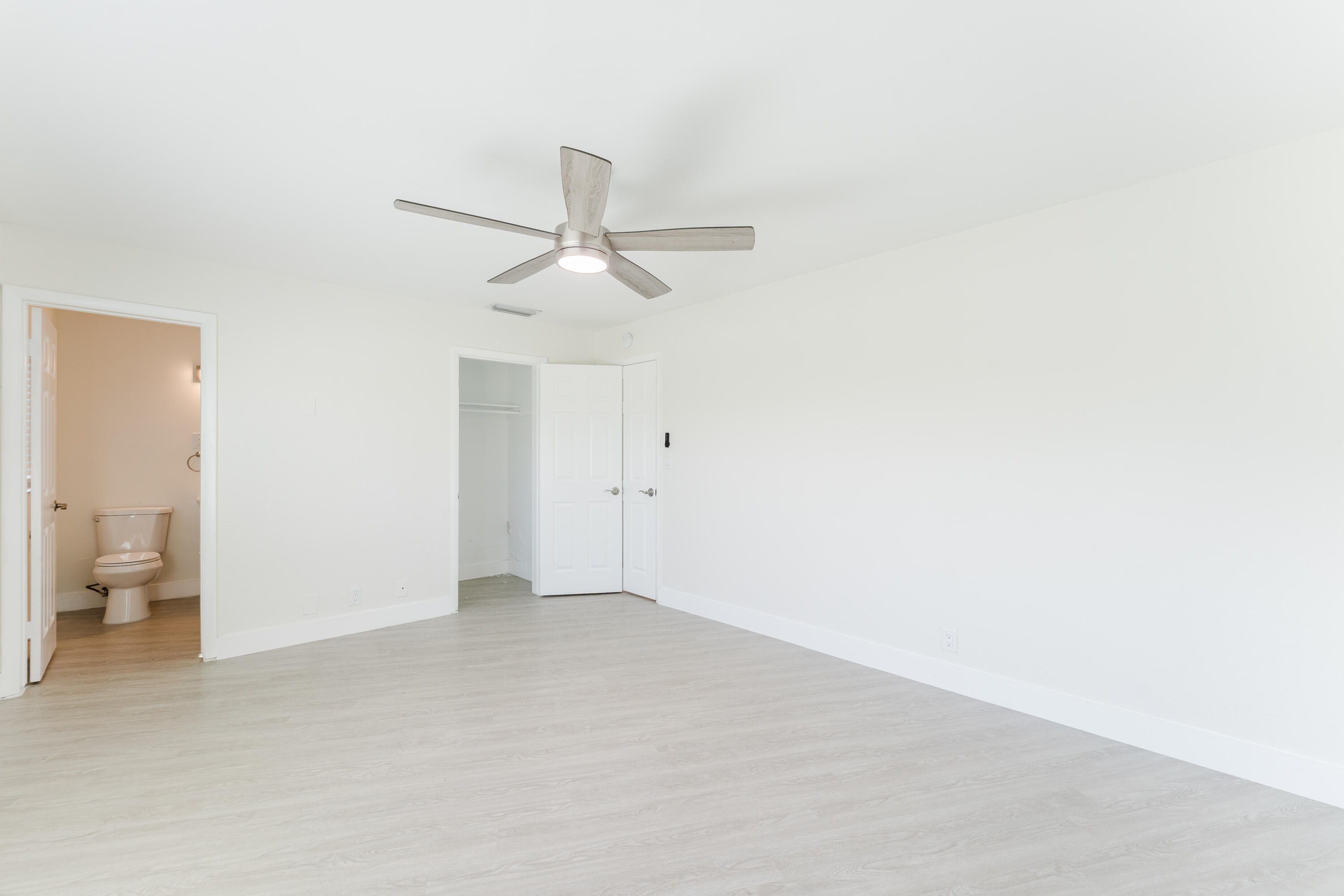 BOCA RATON HILLS SEC 3 - Residential Lease