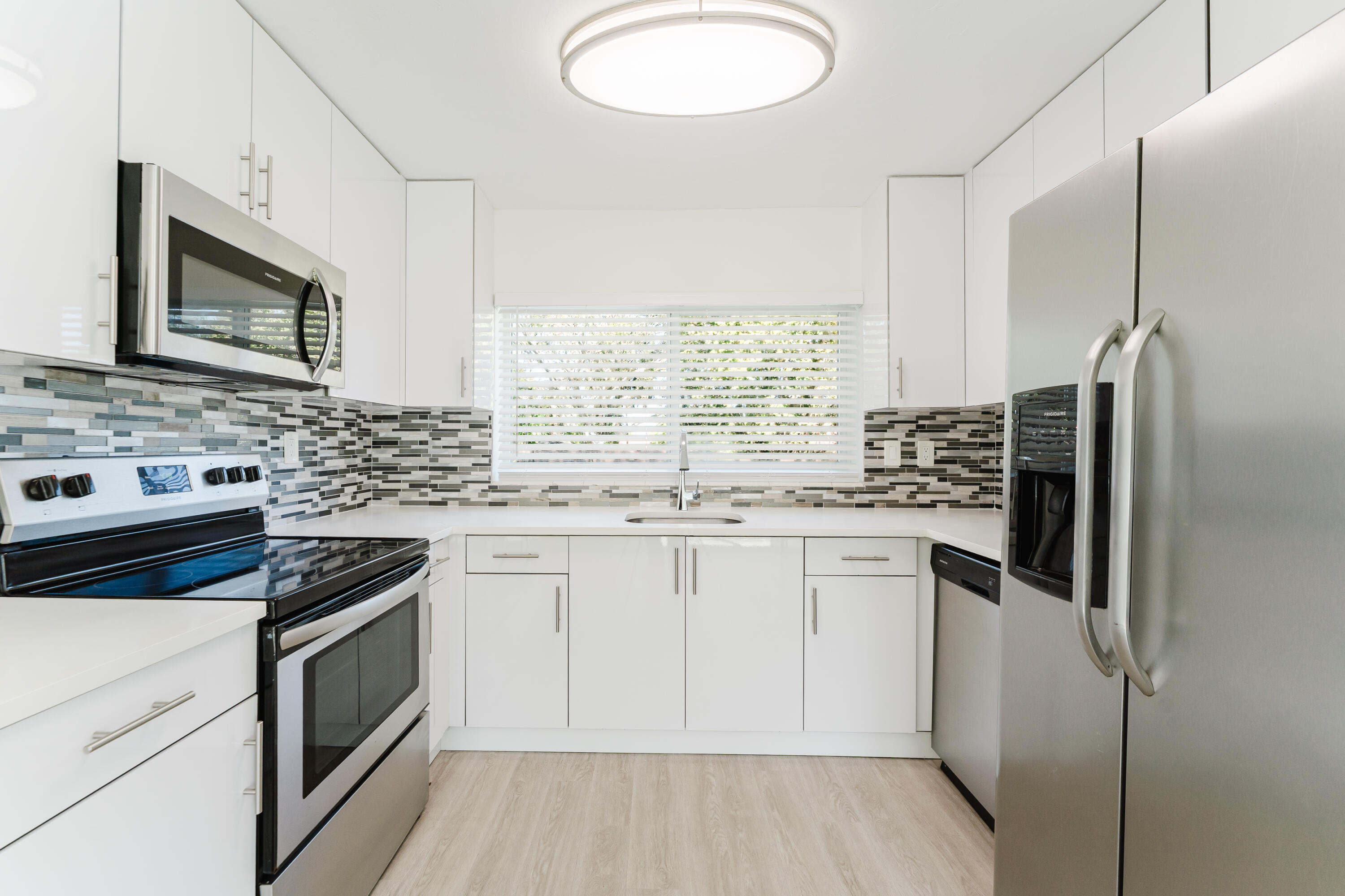 BOCA RATON HILLS SEC 3 - Residential Lease