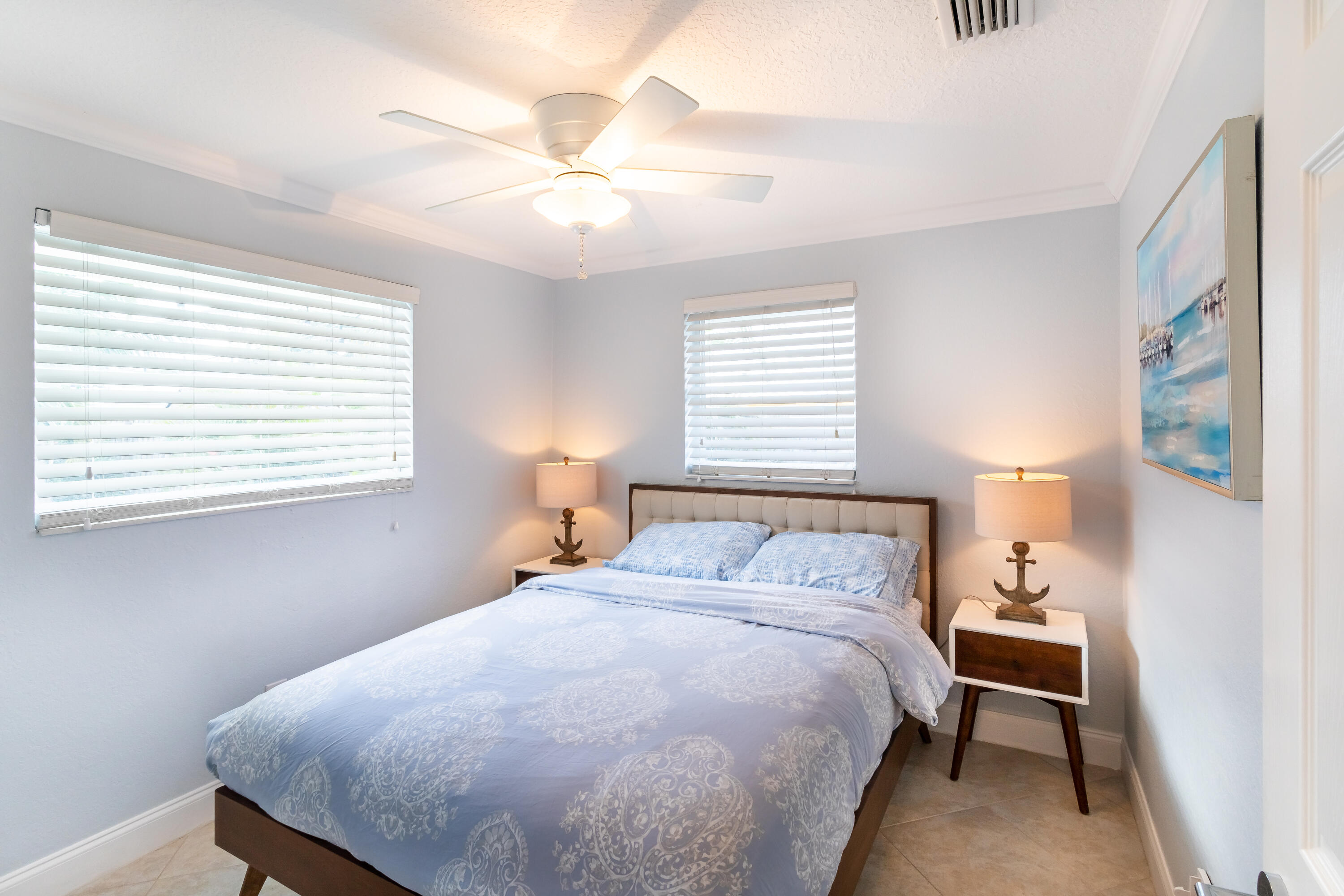 PALM BEACH SQUARE UNIT 6 - Residential Lease