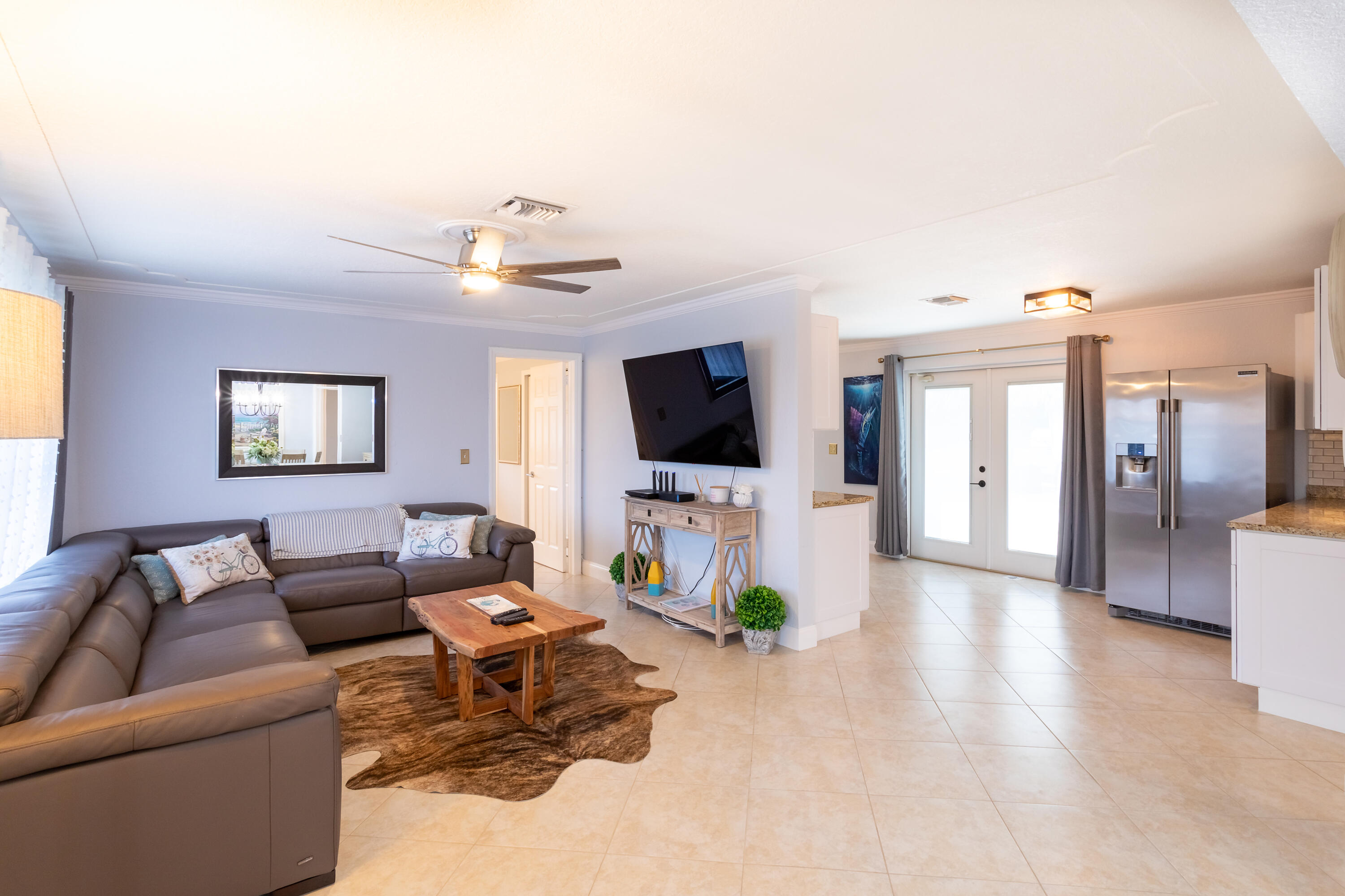 PALM BEACH SQUARE UNIT 6 - Residential Lease