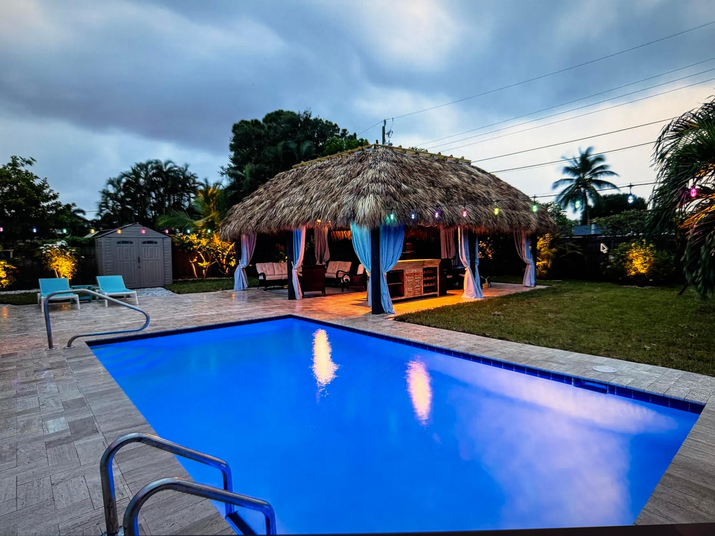 PALM BEACH SQUARE UNIT 6 - Residential Lease
