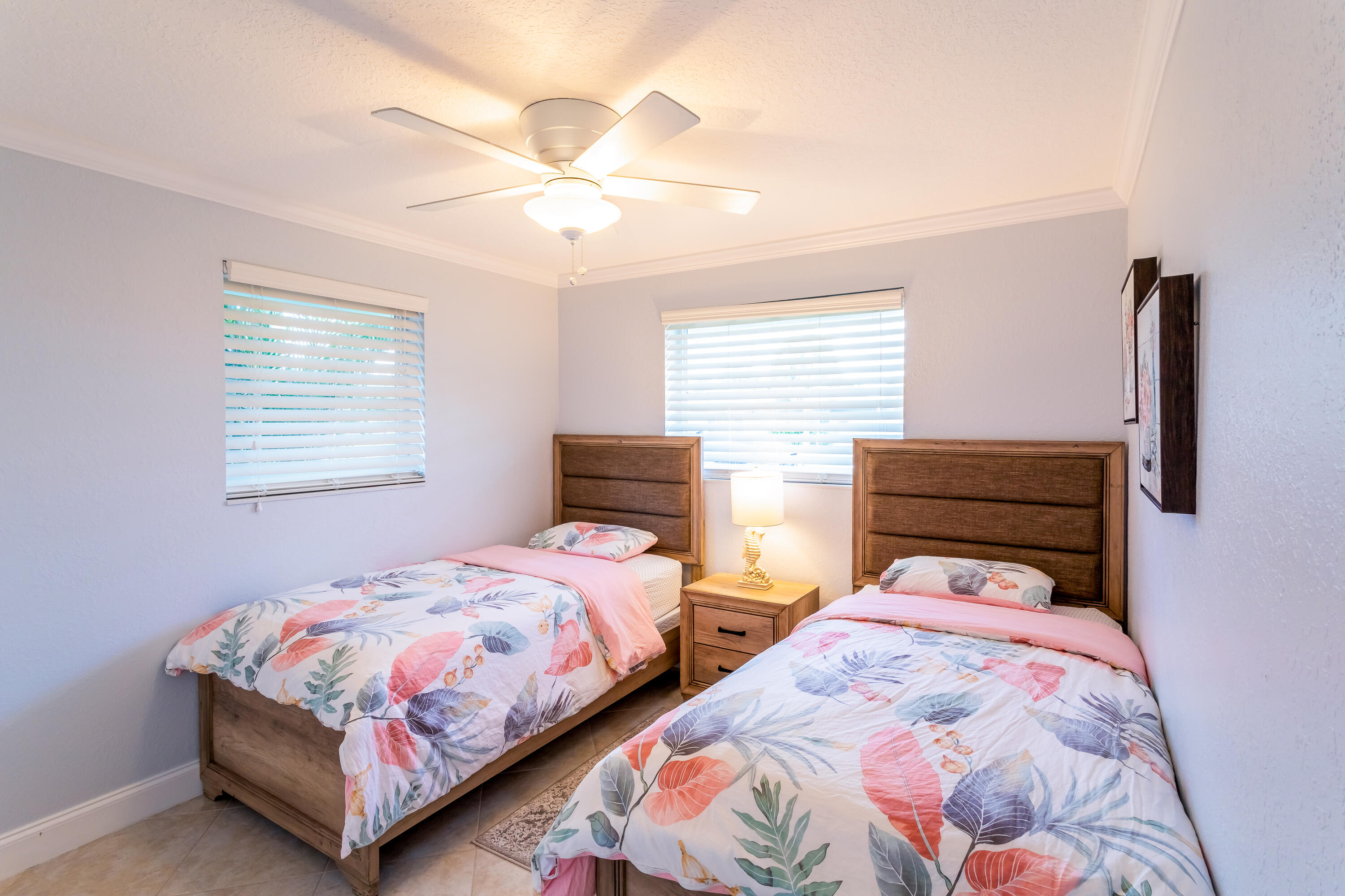 PALM BEACH SQUARE UNIT 6 - Residential Lease