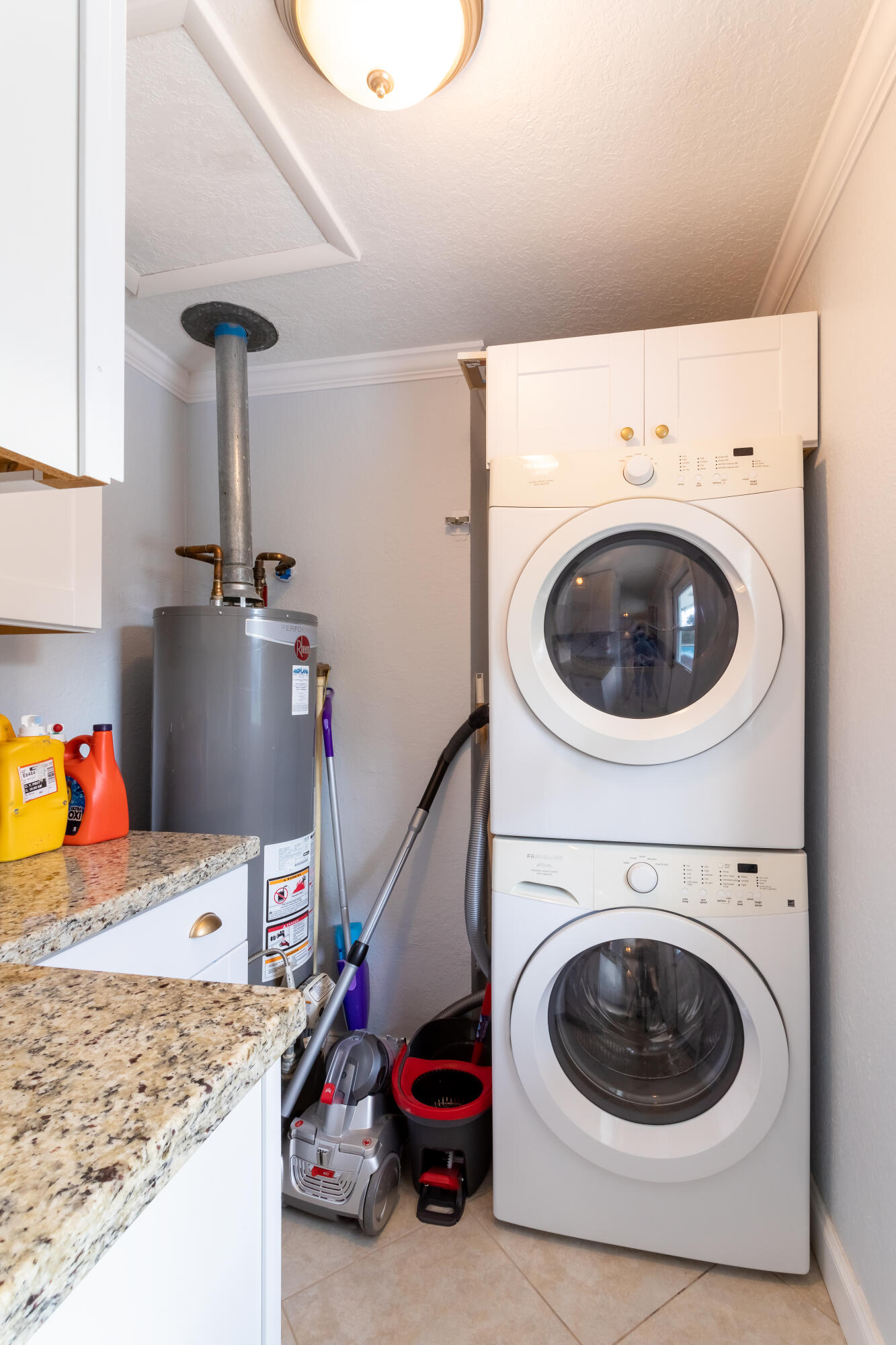 PALM BEACH SQUARE UNIT 6 - Residential Lease
