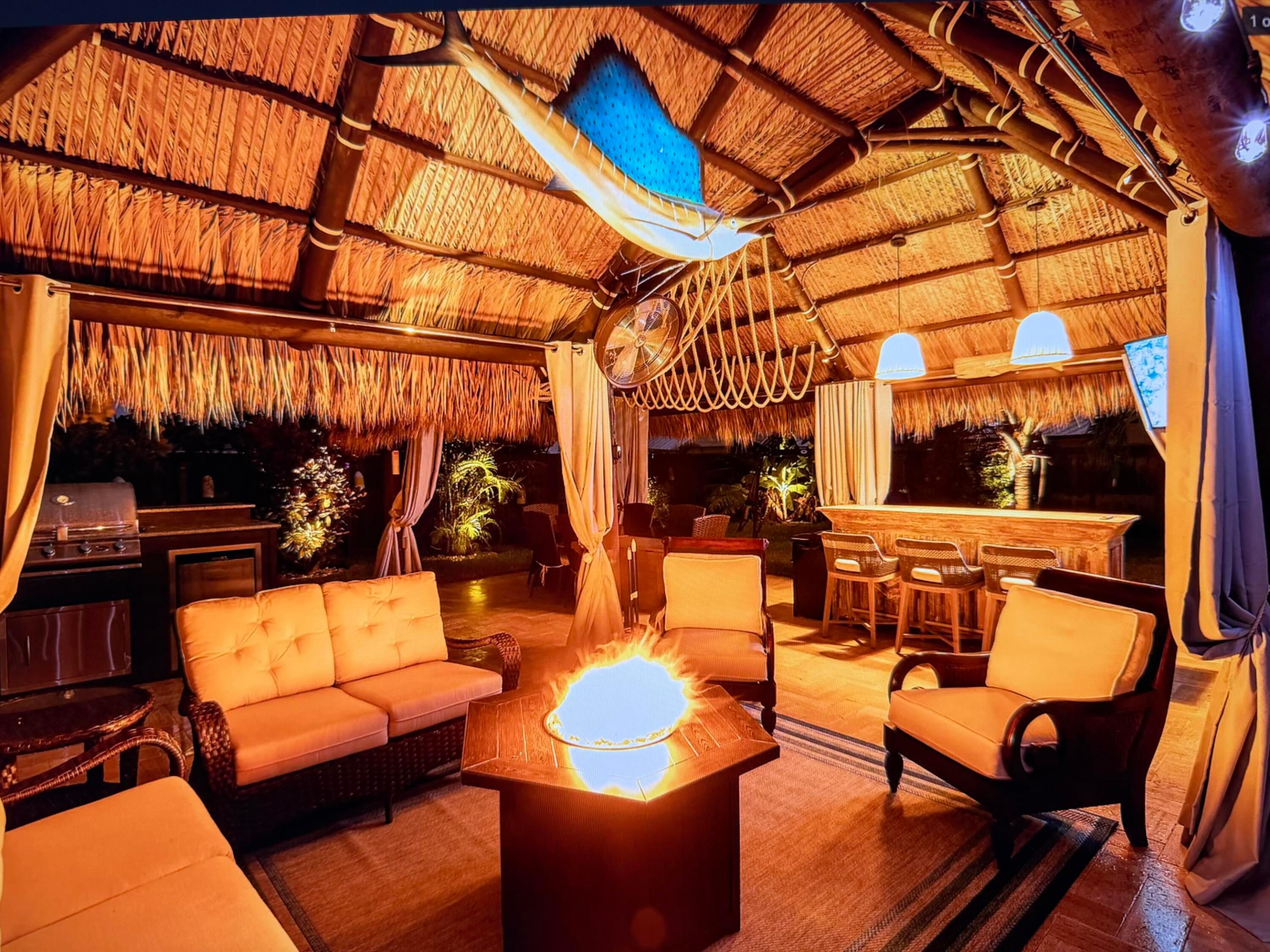 PALM BEACH SQUARE UNIT 6 - Residential Lease
