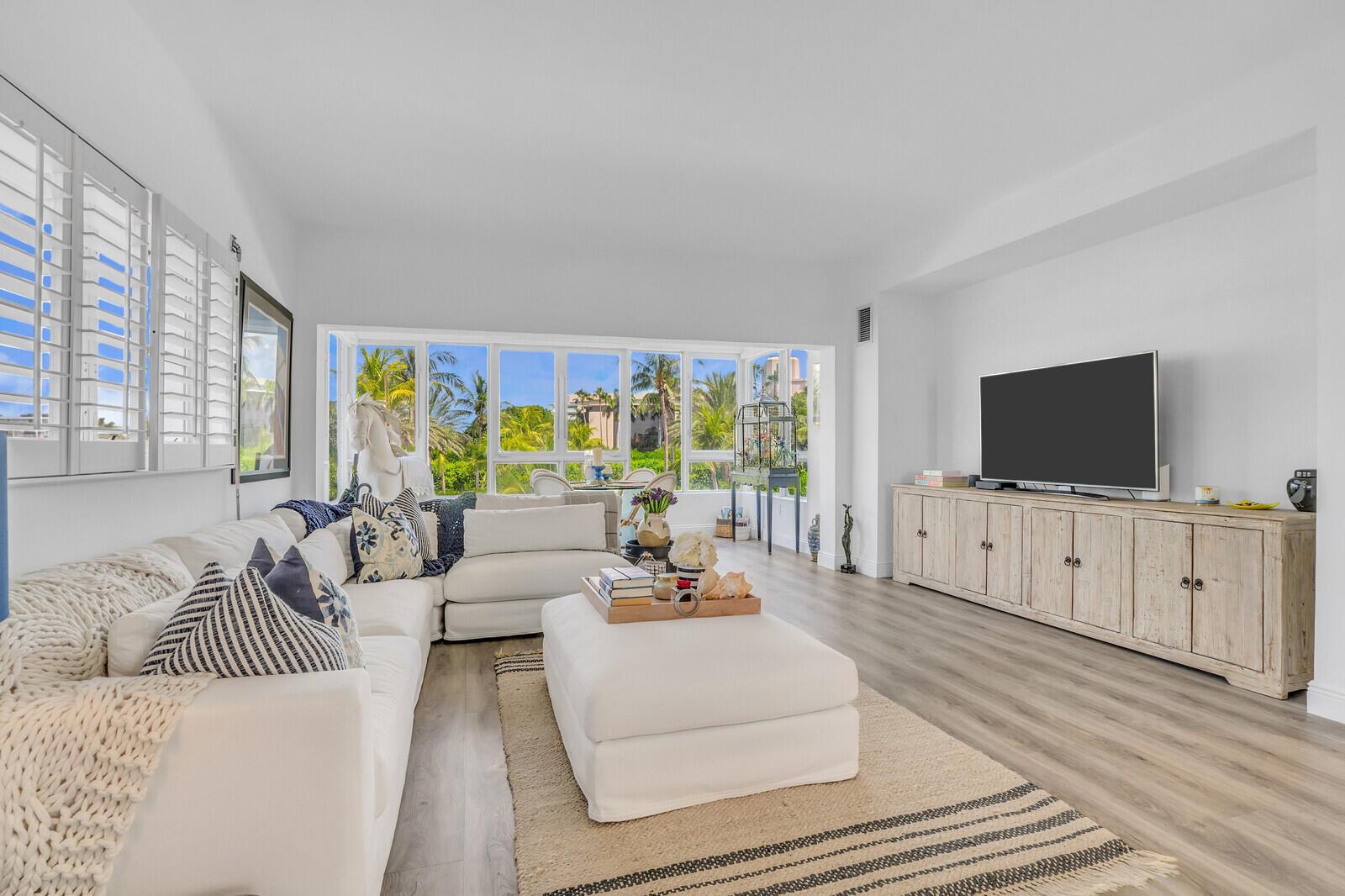 PALM WORTH INC - Residential Lease