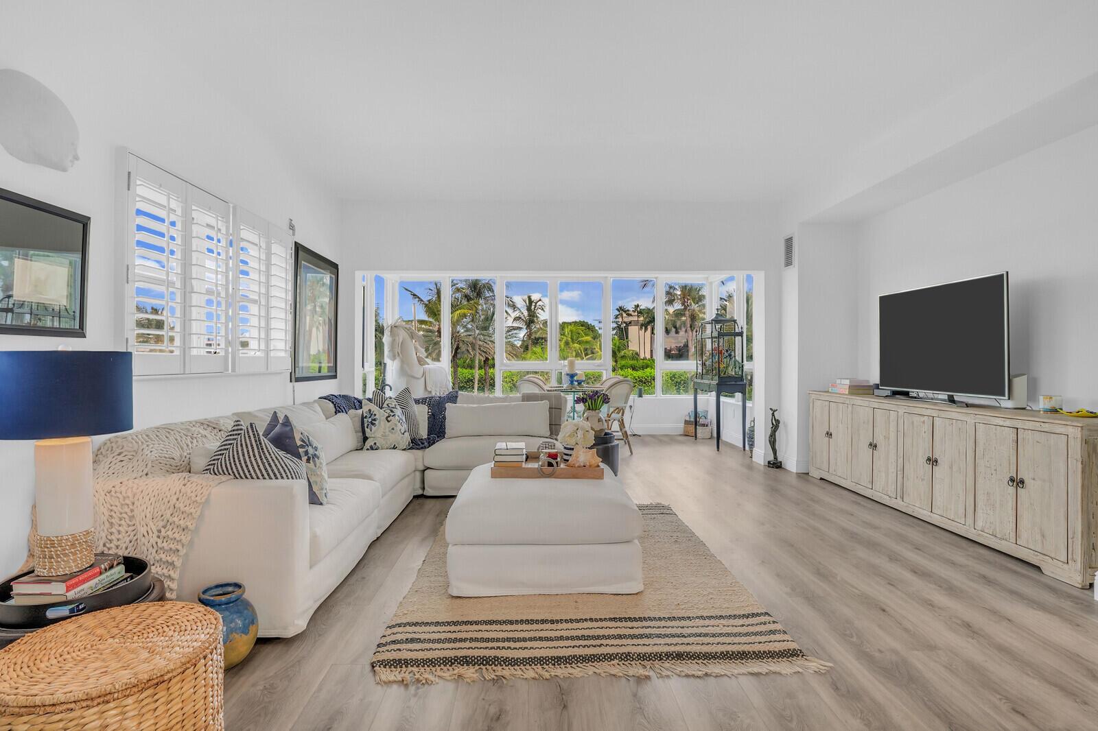 PALM WORTH INC - Residential Lease