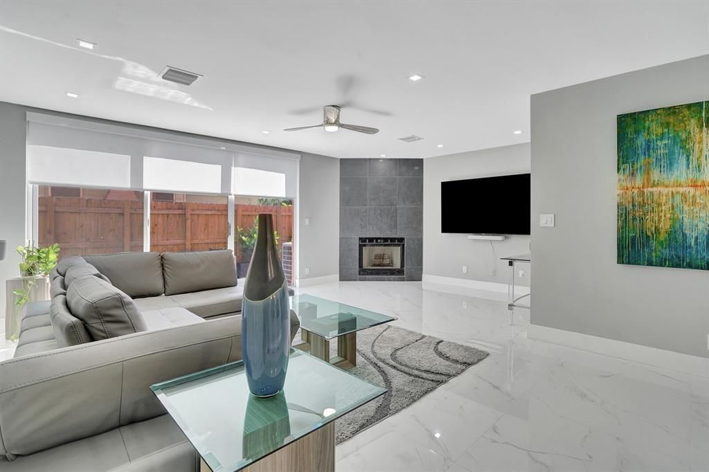 Photo of 801 NE 1st Street #9, Fort Lauderdale, FL 33301 (MLS # F10424880)