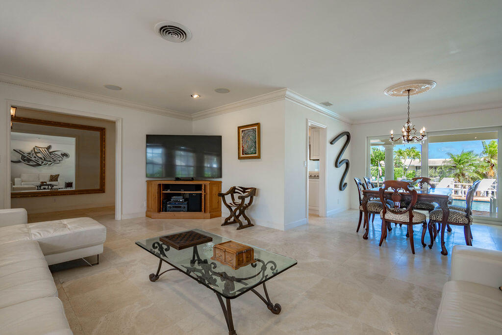 VENETIAN ISLES 3RD SEC - Residential