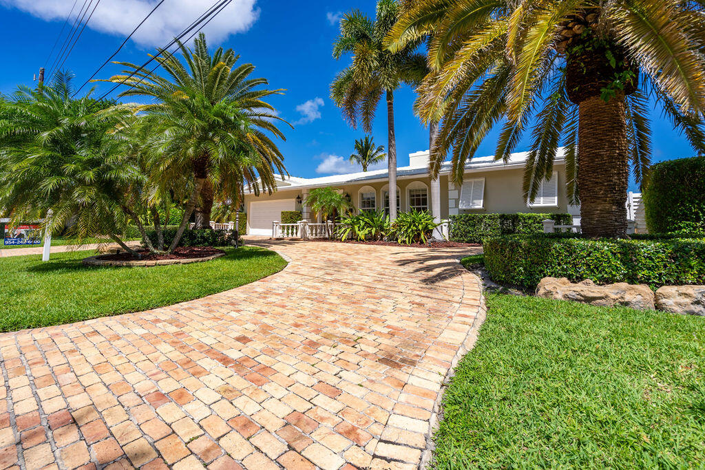 4450 NE 24th Terrace