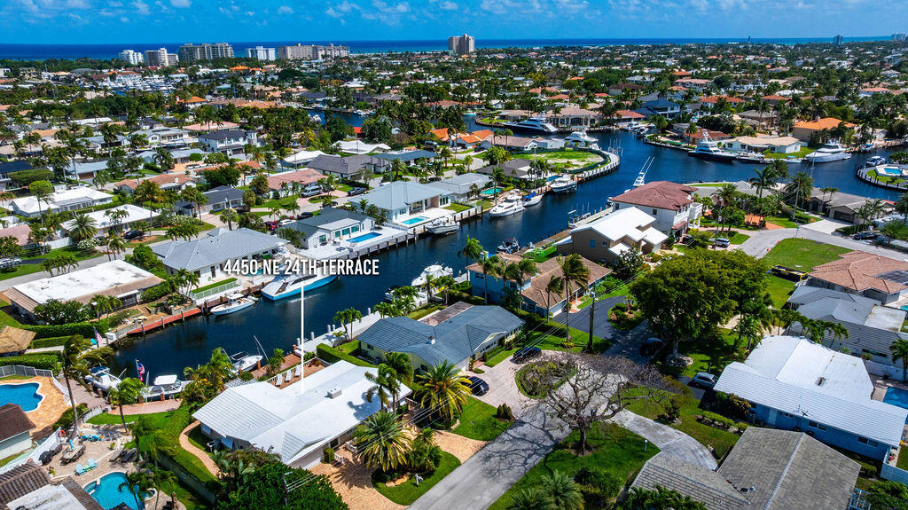 VENETIAN ISLES 3RD SEC - Residential