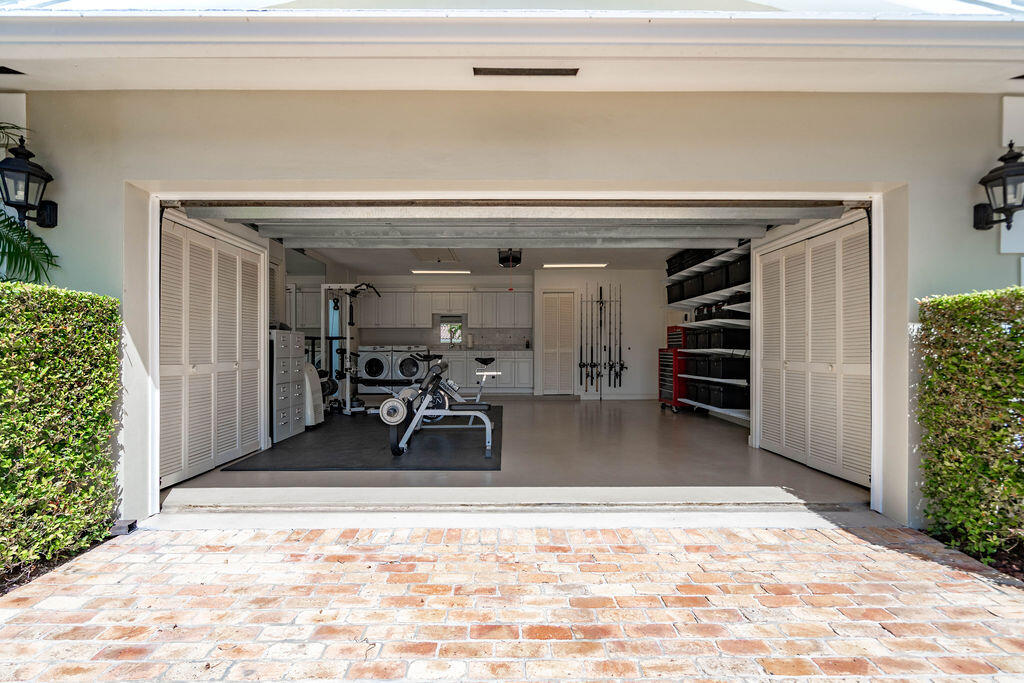 VENETIAN ISLES 3RD SEC - Residential