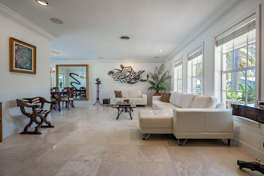 VENETIAN ISLES 3RD SEC - Residential