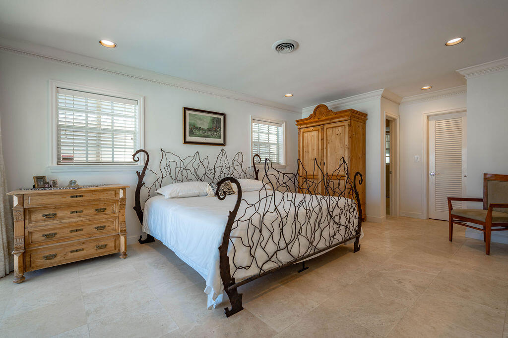 VENETIAN ISLES 3RD SEC - Residential