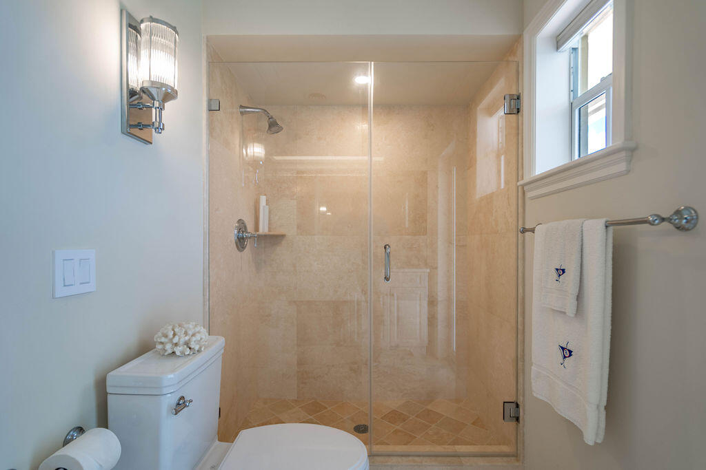 VENETIAN ISLES 3RD SEC - Residential