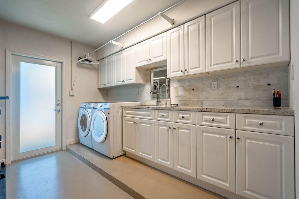 VENETIAN ISLES 3RD SEC - Residential