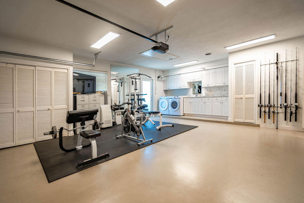 VENETIAN ISLES 3RD SEC - Residential