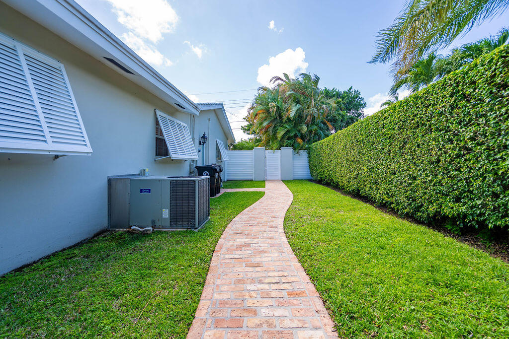 VENETIAN ISLES 3RD SEC - Residential