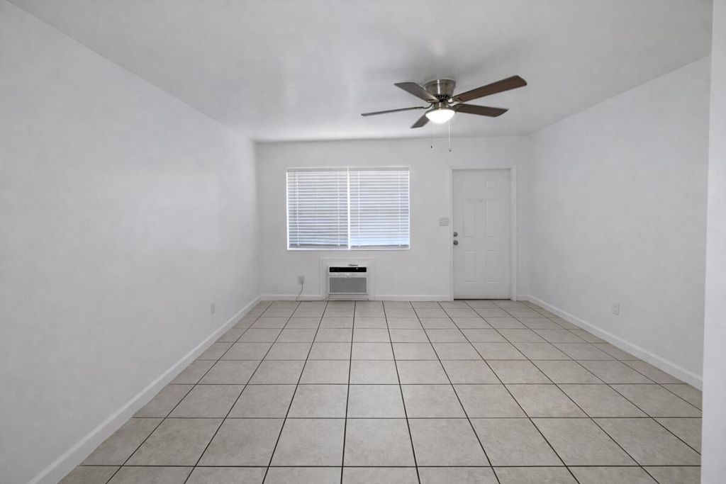 Photo of 1329 NE 17th Avenue #3, Fort Lauderdale, FL 33304 (MLS # B26009017)