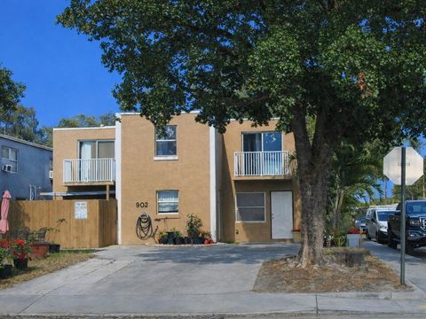 902 N F Street Lake Worth Beach FL 33460