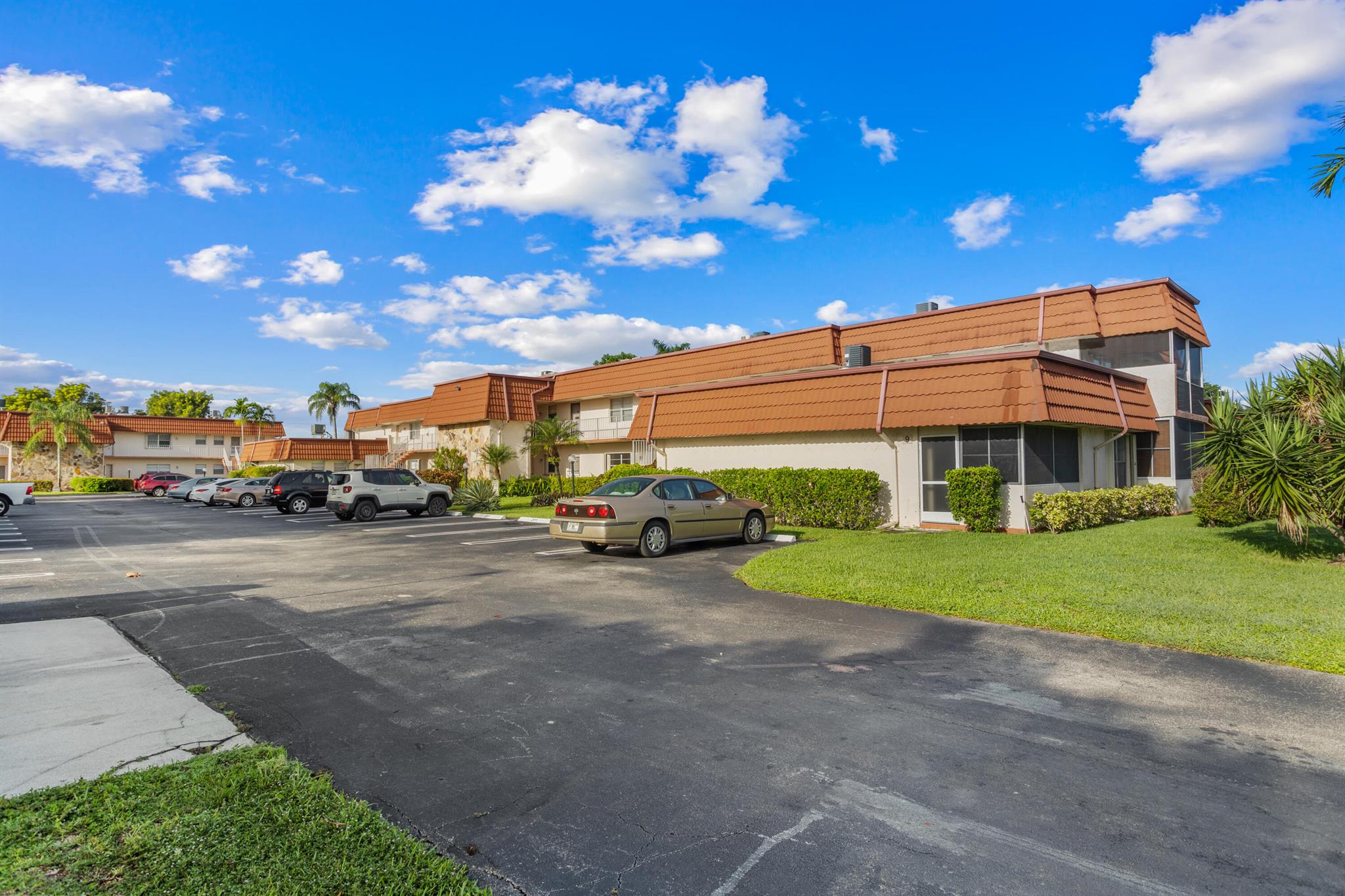 GREENWAY VILLAGE SOUTH CO - Residential Lease
