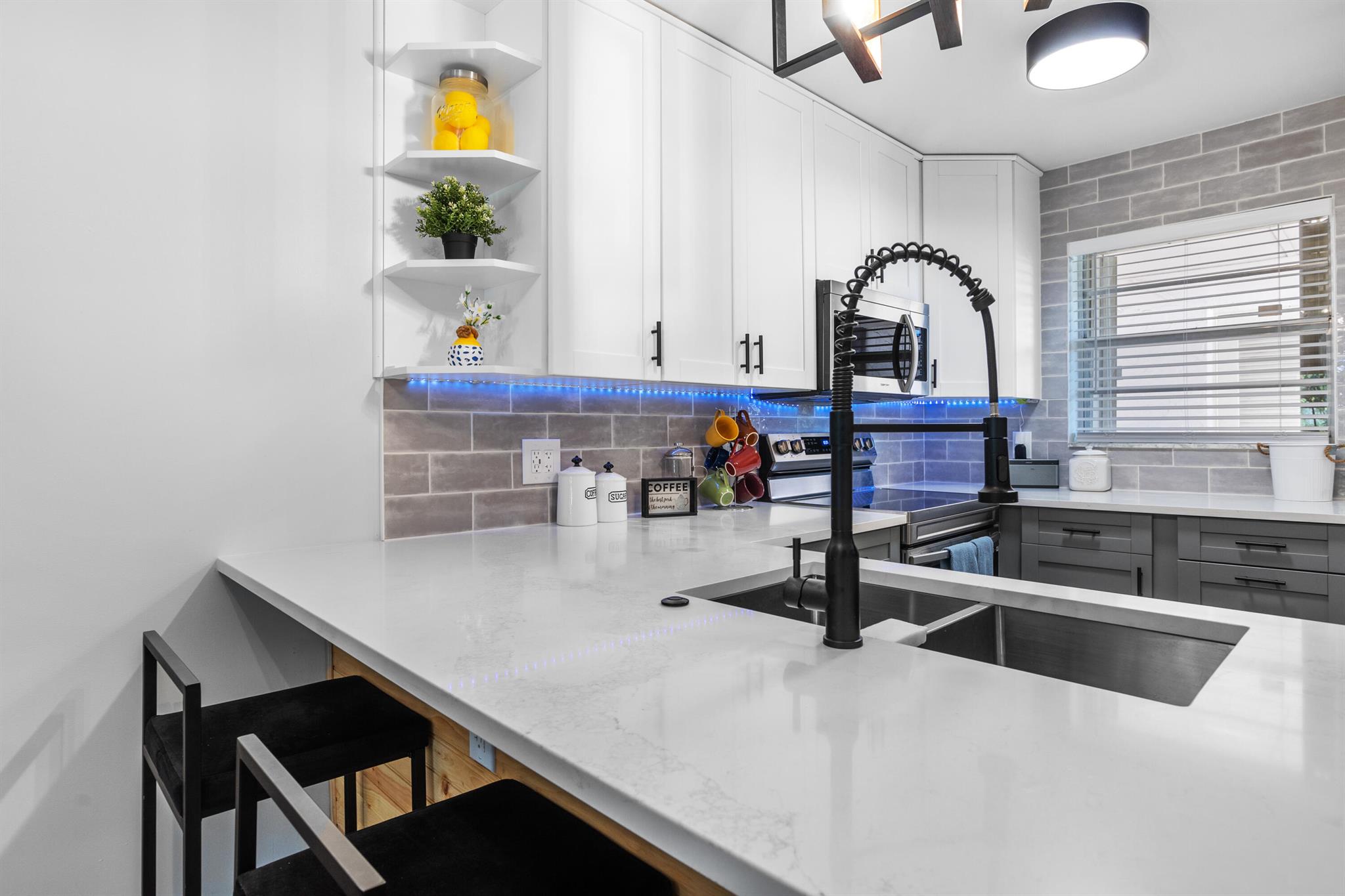 GREENWAY VILLAGE SOUTH CO - Residential Lease