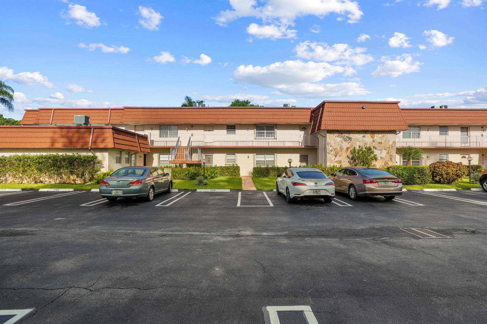 GREENWAY VILLAGE SOUTH CO - Residential Lease