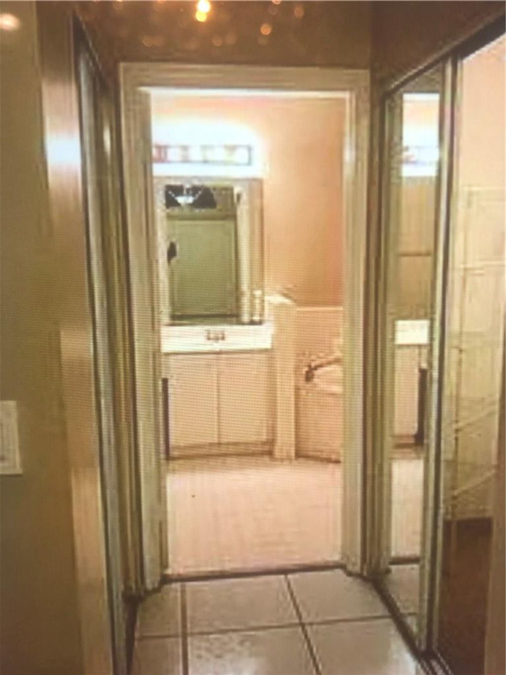 Photo of 142 Gables Boulevard, Weston, FL 33326 (MLS # B26016172)