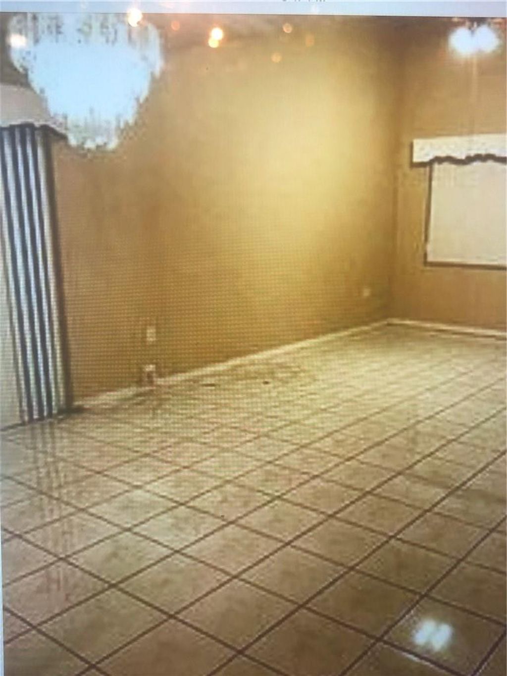 Photo of 142 Gables Boulevard, Weston, FL 33326 (MLS # B26016172)