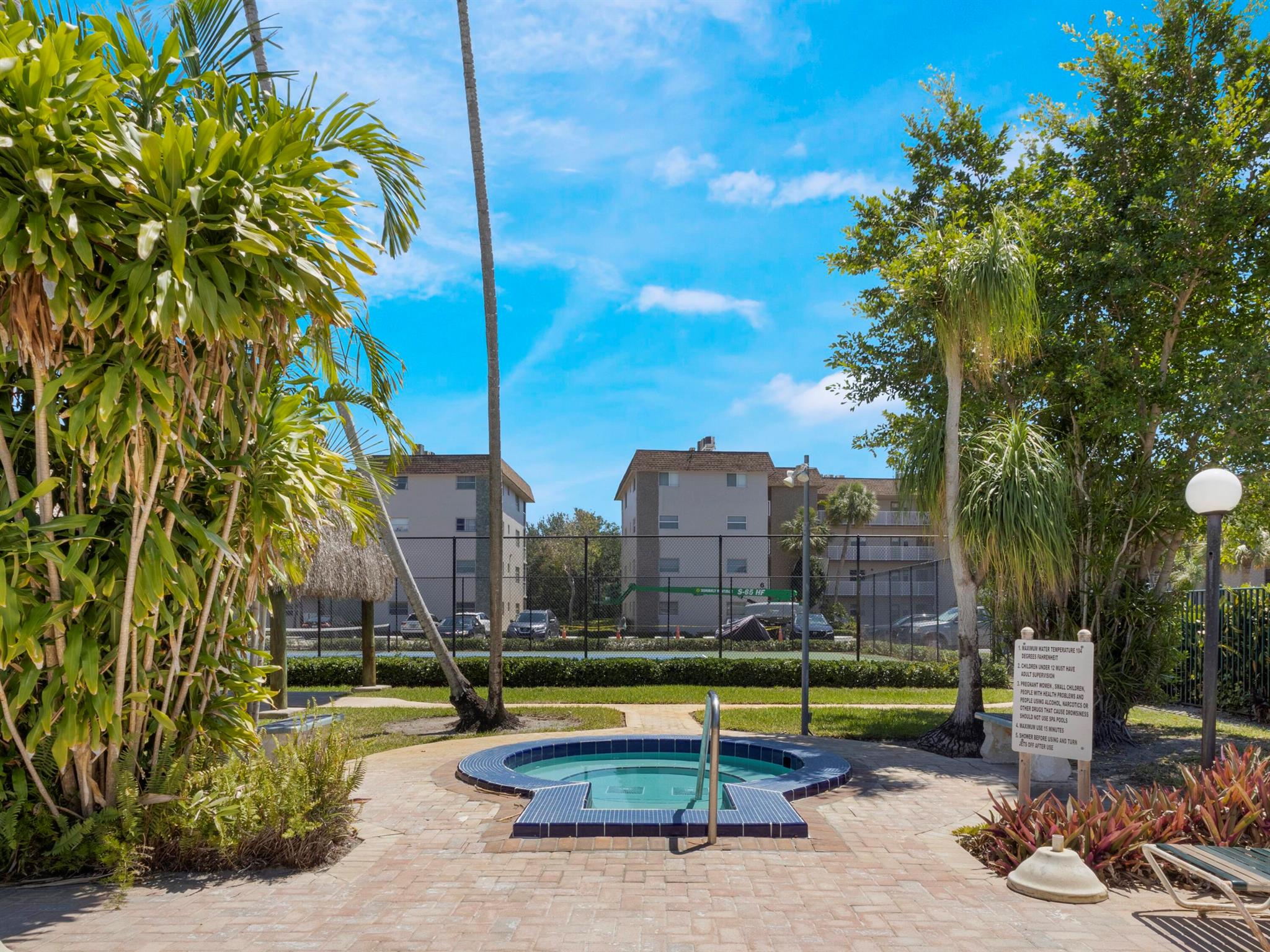 ARROWHEAD CONDO NO VII - Residential