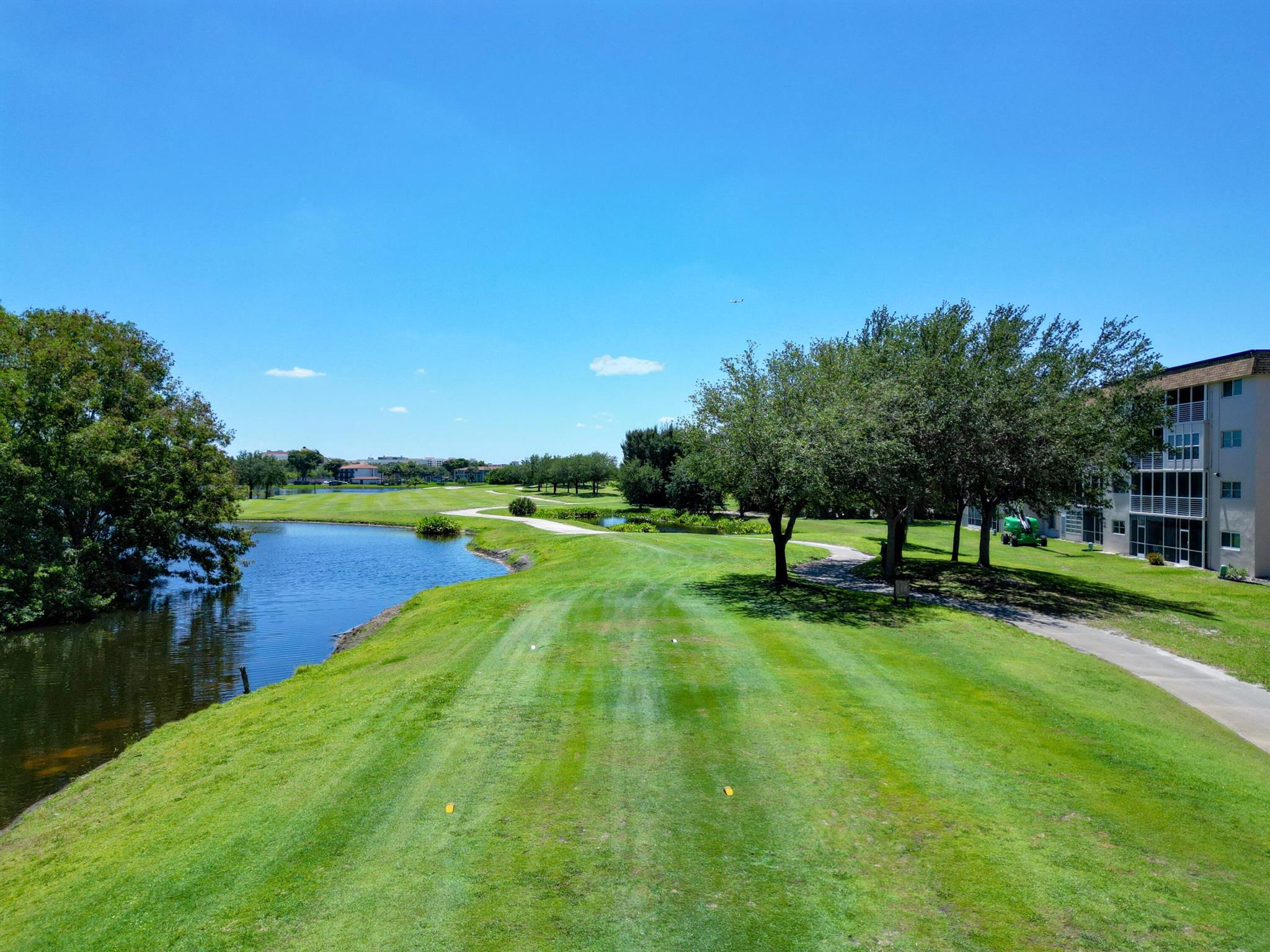 ARROWHEAD CONDO NO VII - Residential