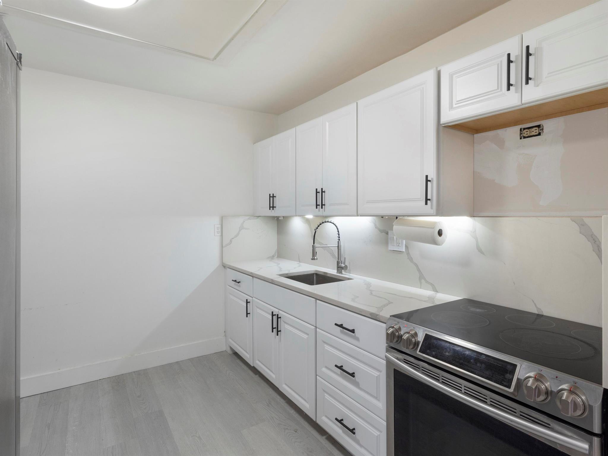 ARROWHEAD CONDO NO VII - Residential