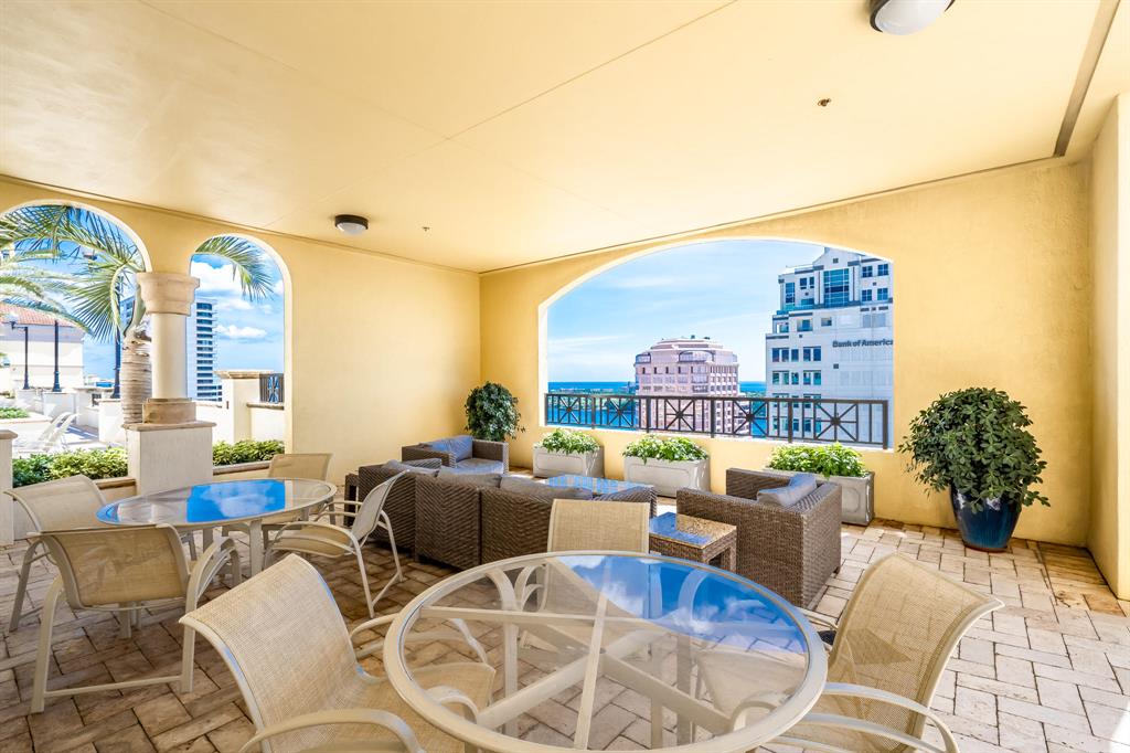 ONE CITY PLAZA - Residential