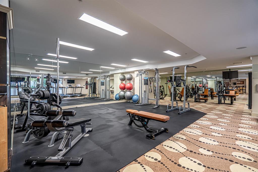 ONE CITY PLAZA - Residential