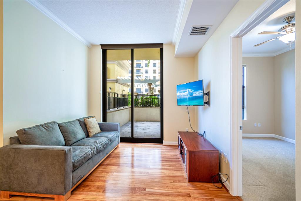 ONE CITY PLAZA - Residential