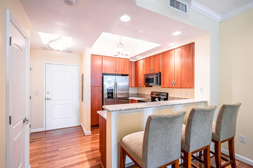 ONE CITY PLAZA - Residential