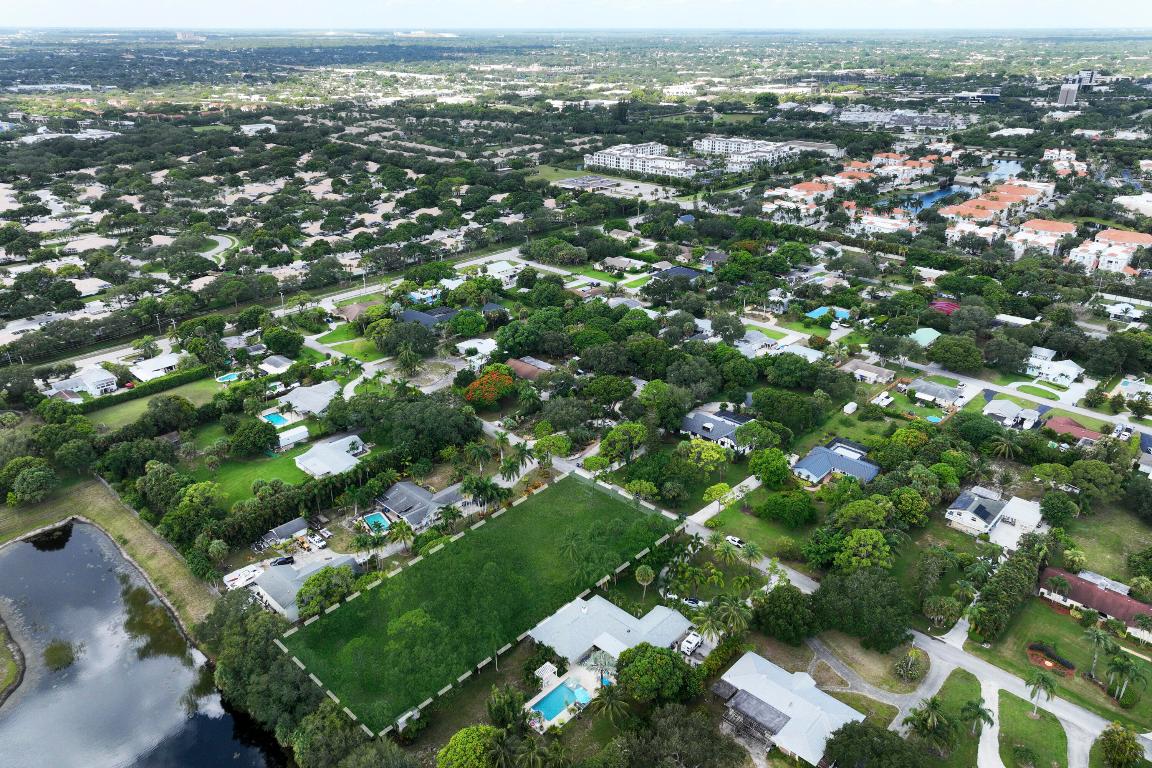 MONET GARDENS AMD (UNREC) ON - Land