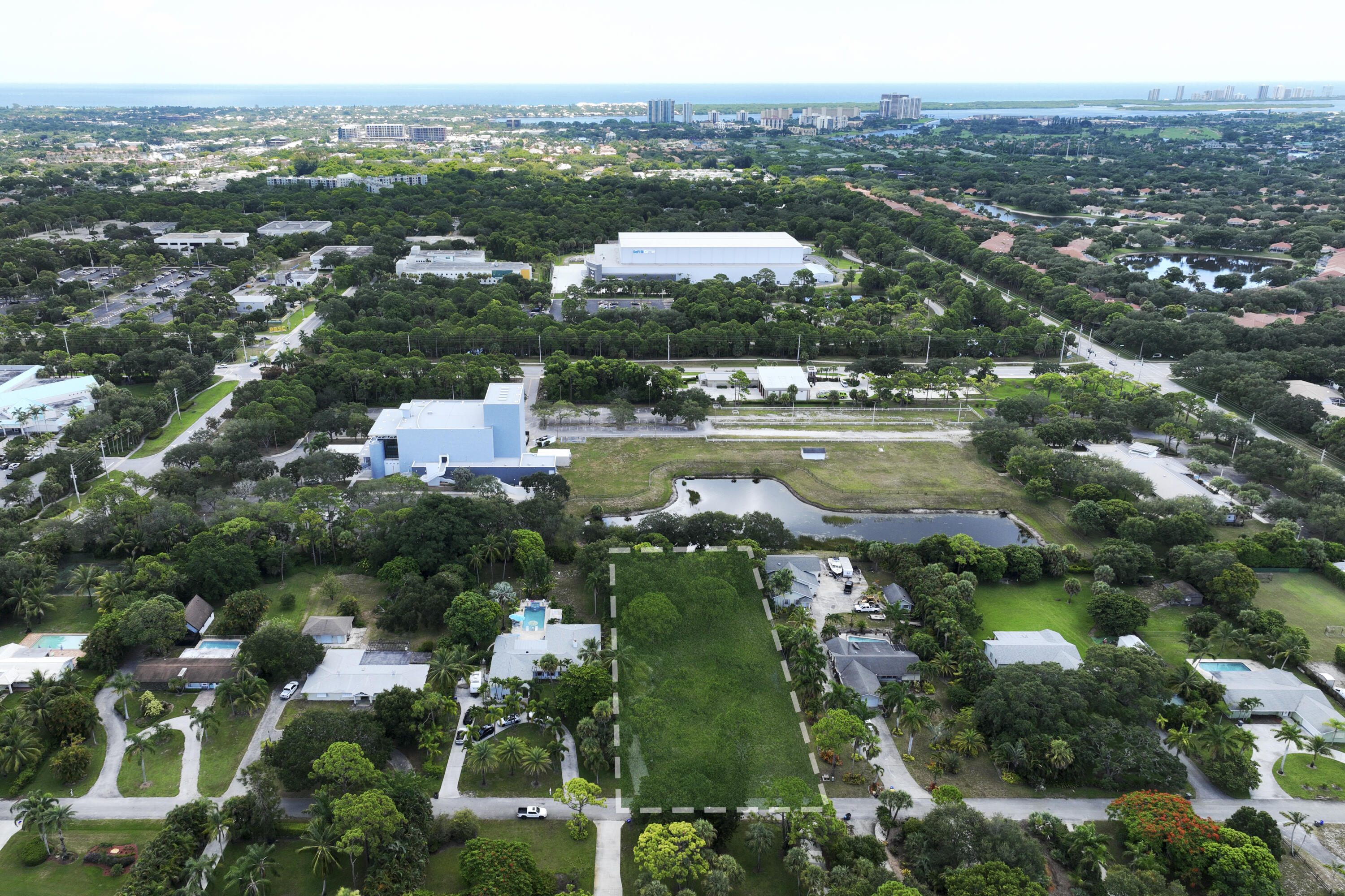 MONET GARDENS AMD (UNREC) ON - Land