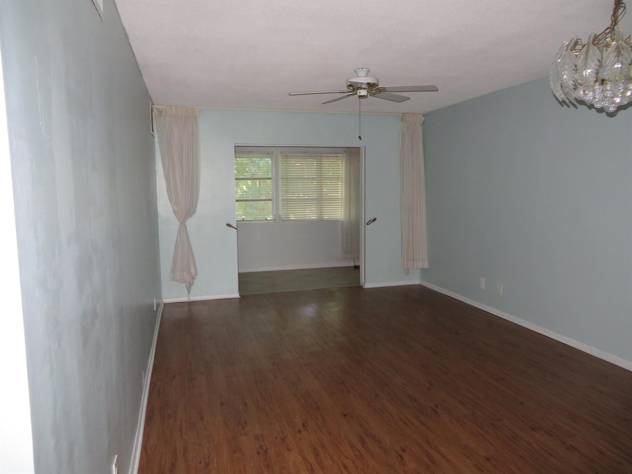 VILLAGE ROYALE CONDO 6 - Residential Lease