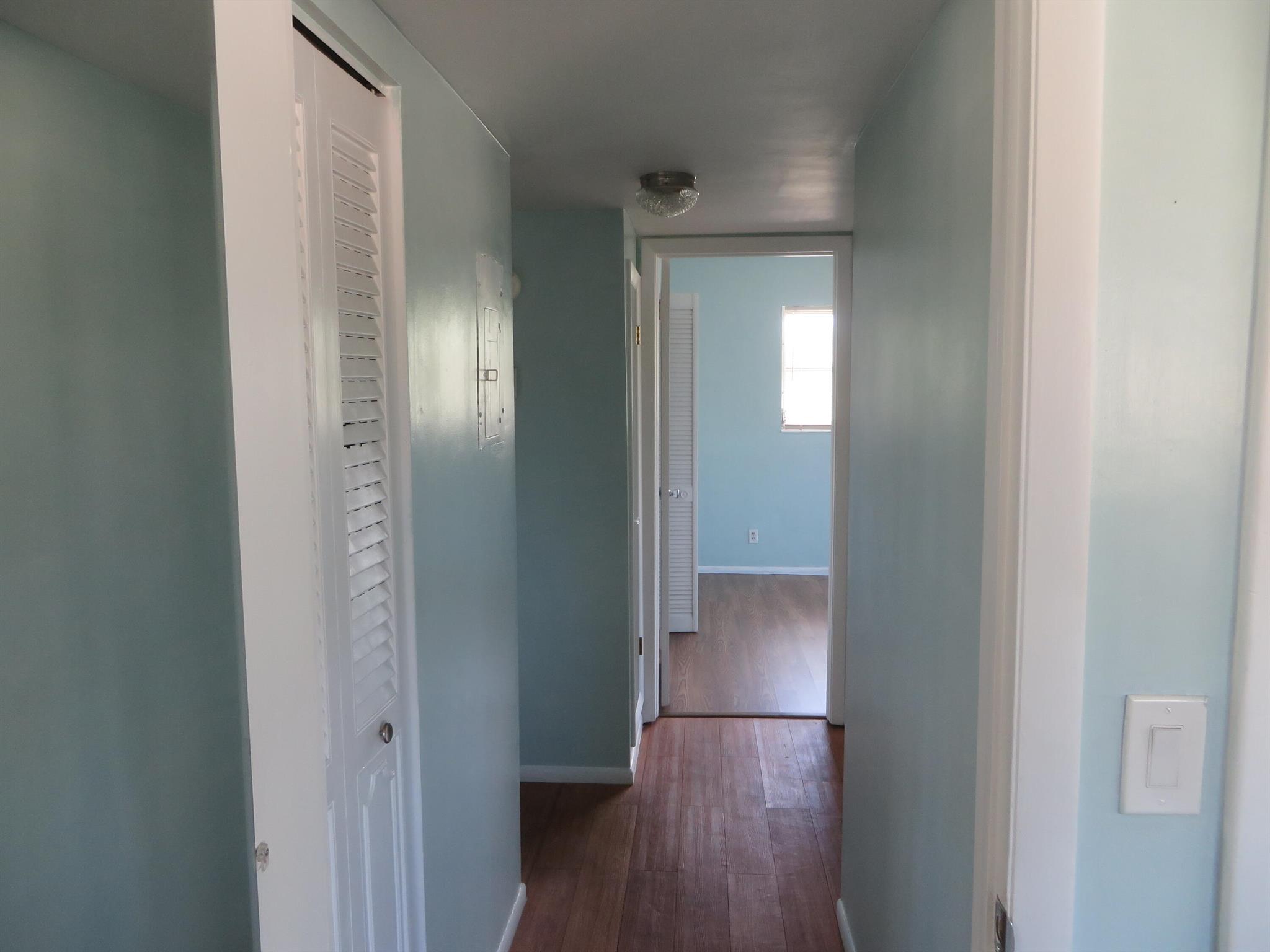 VILLAGE ROYALE CONDO 6 - Residential Lease