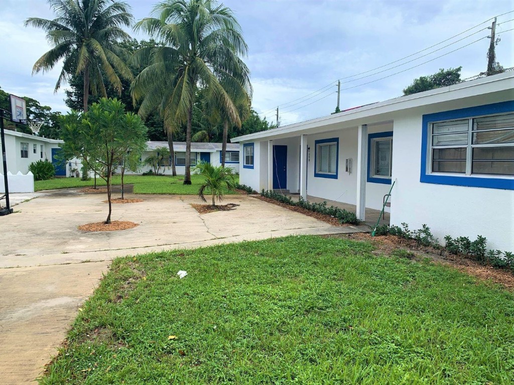 Lloyd Estates 25-47 B - Residential Lease