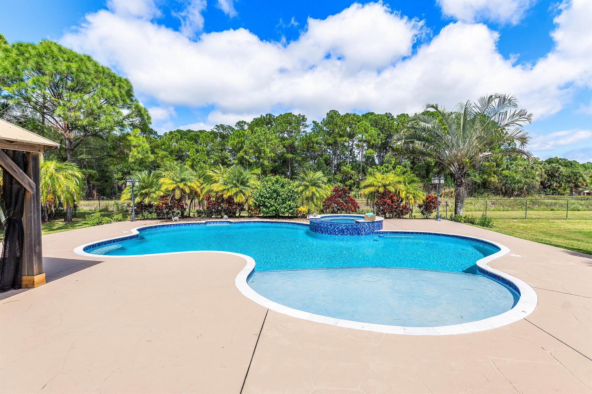 The Acreage - Residential