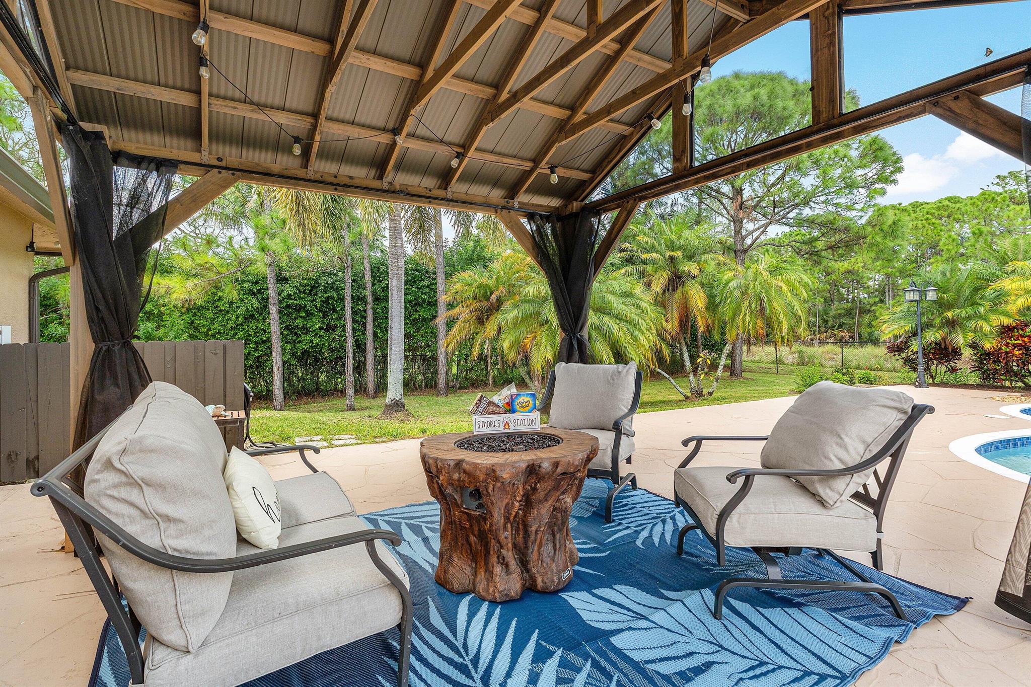 The Acreage - Residential
