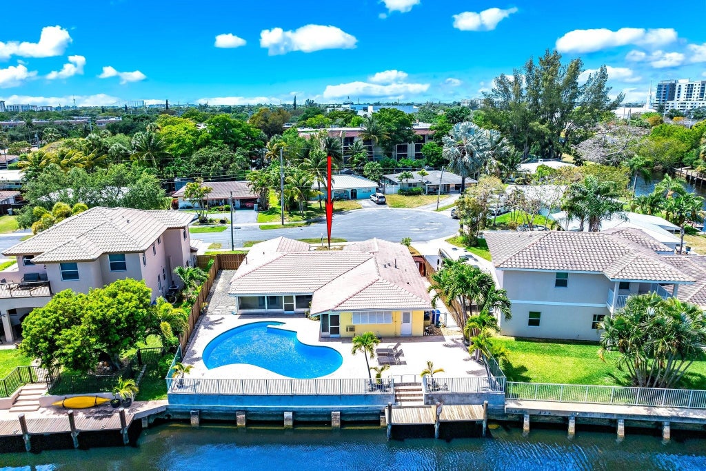 Photo of 188 SE 2nd Avenue, Pompano Beach, FL 33060 (MLS # F10435059)